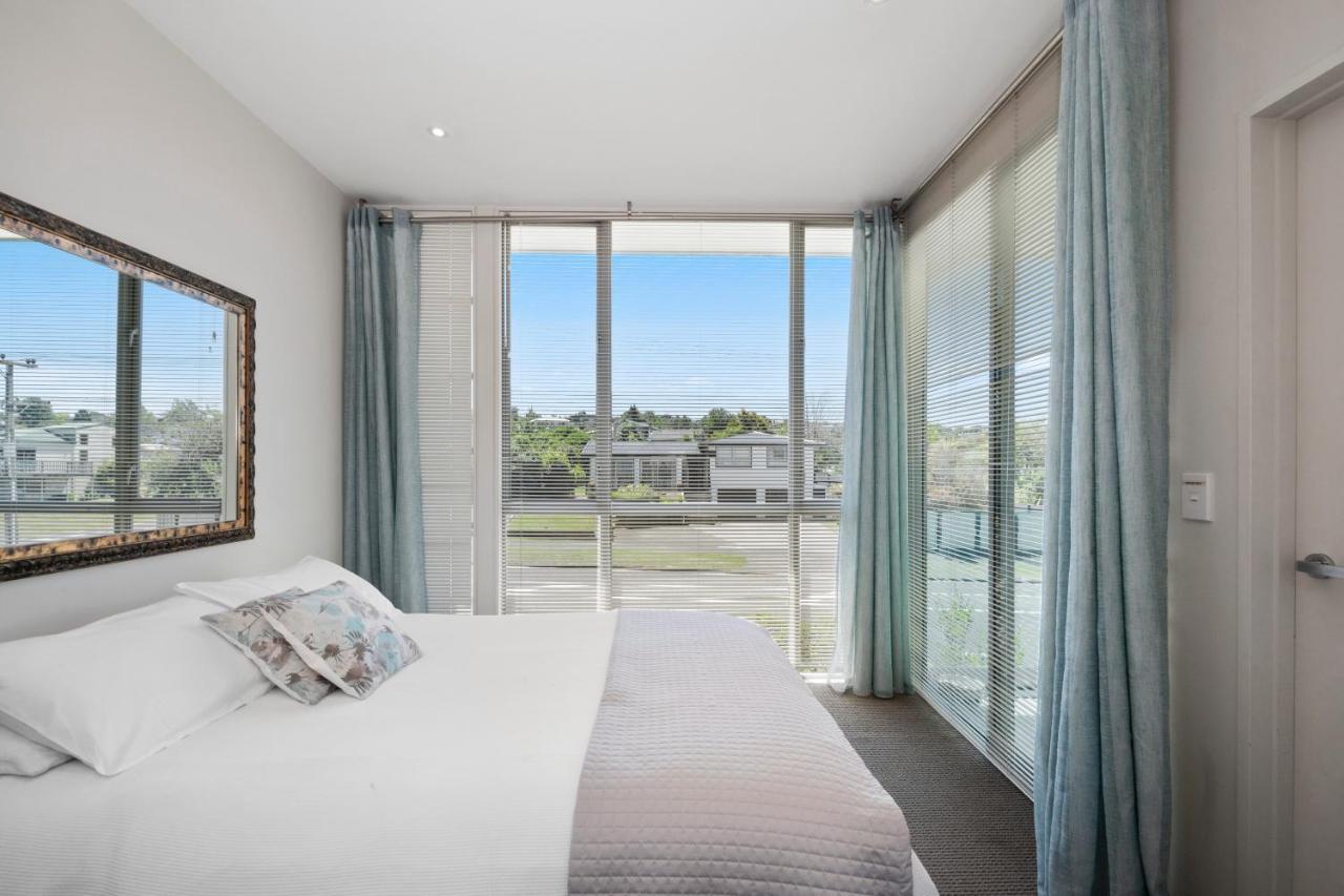 Marinaside Villa - Taupo Holiday Apartment Buitenkant foto
